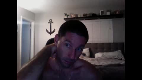 Snapshot of traviskenn chatting on December 2024 12:40:02 PM TravisKenn online show from December 2024 12:40:02 PM
