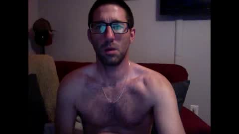 Snapshot of traviskenn chatting on February 2025 02:39:02 AM TravisKenn online show from February 2025 02:39:02 AM