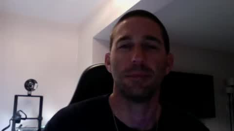 Snapshot of traviskenn chatting on March 2025 12:04:02 PM TravisKenn online show from March 2025 12:04:02 PM