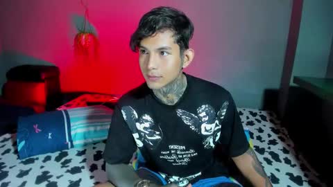 Snapshot of travistanner28 chatting on October 2025 05:21:02 PM TRAV - INDEPENDENT MODEL online show from October 2025 05:21:02 PM