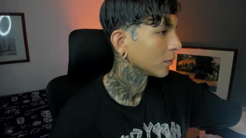 Snapshot of travistanner28 chatting on November 2025 07:30:02 AM TRAV - INDEPENDENT MODEL online show from November 2025 07:30:02 AM