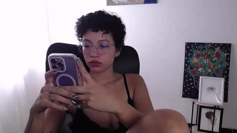 Emily online show from October 2025 06:12:01 PM