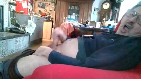 trebgeis1 online show from January 2026 01:05:02 PM