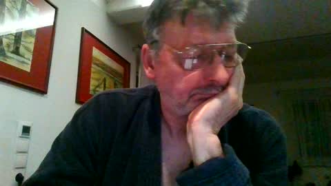 trebgeis1 online show from April 2026 03:15:01 AM