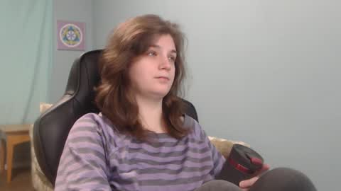 TreeJeanne online show from February 2025 01:27:01 PM