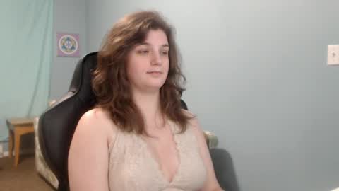 TreeJeanne online show from February 2025 01:06:01 PM