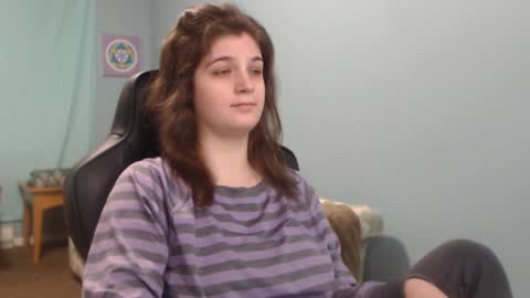 TreeJeanne online show from February 2025 01:03:01 PM