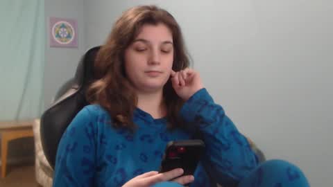 TreeJeanne online show from March 2025 02:43:02 AM