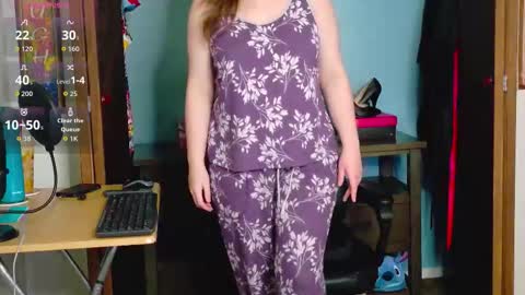 TreeJeanne online show from November 2025 02:23:02 AM