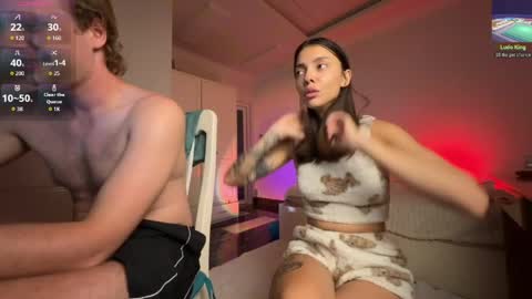 Sarah And Jon online show from April 2026 11:03:02 AM