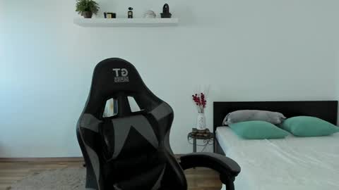 Trent online show from January 2025 11:41:02 AM