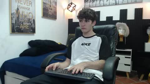 Snapshot of trevor_mob chatting on May 2026 06:38:01 PM trevor_mob online show from May 2026 06:38:01 PM