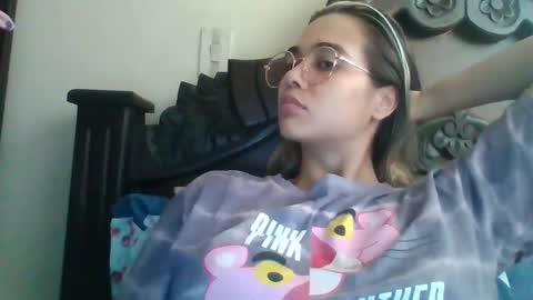 triana_bell online show from December 2024 06:49:02 PM