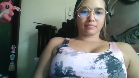 triana_bell online show from December 2024 06:50:01 PM