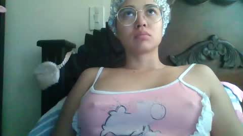 triana_bell online show from December 2024 03:15:01 PM