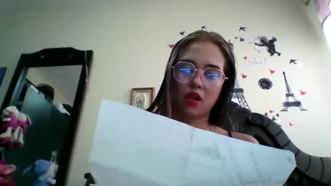 triana_bell online show from September 2025 05:07:02 PM
