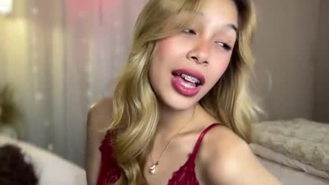 Snapshot of triana_ortega chatting on March 2025 01:50:02 PM Triana online show from March 2025 01:50:02 PM