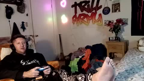 trillnonymau5 online show from December 2024 10:14:02 PM