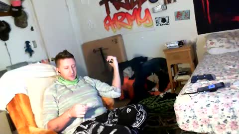 trillnonymau5 online show from December 2024 06:09:01 PM