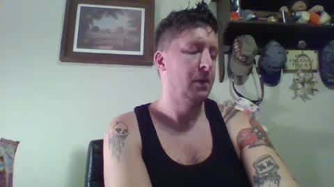 trillnonymau5 online show from January 2025 01:35:01 AM