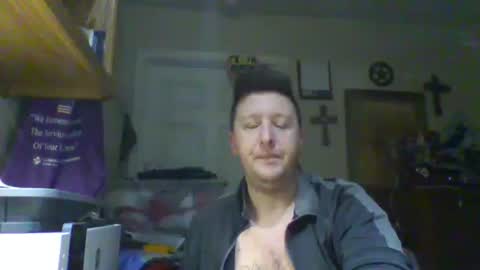 trillnonymau5 online show from February 2025 12:16:01 PM