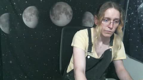 Snapshot of trinityluvr chatting on September 2025 04:40:02 AM Trinity online show from September 2025 04:40:02 AM