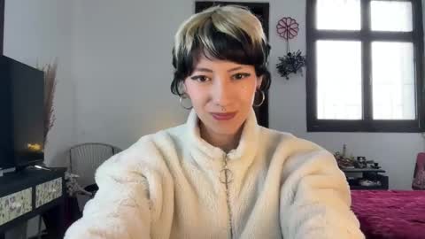 Snapshot of trinitysecrets chatting on January 2025 07:29:01 PM trinitysecrets online show from January 2025 07:29:01 PM