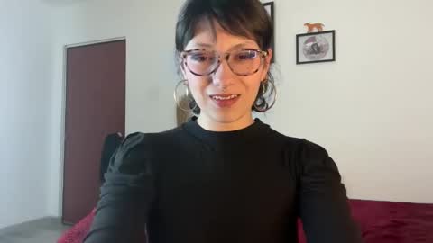 Snapshot of trinitysecrets chatting on September 2025 07:52:02 PM trinitysecrets online show from September 2025 07:52:02 PM