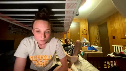trippyscenes online show from October 2025 02:09:02 AM