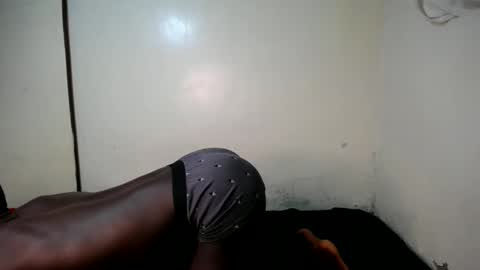 Trisboo5 online show from December 2024 10:37:01 PM