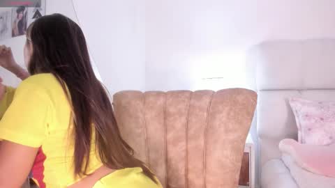 Trissha online show from November 2025 02:39:02 PM