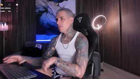 Snapshot of trisstan_ chatting on October 2025 05:37:01 PM Alexander online show from October 2025 05:37:01 PM