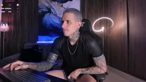 Snapshot of trisstan_ chatting on October 2025 04:19:01 PM Alexander online show from October 2025 04:19:01 PM