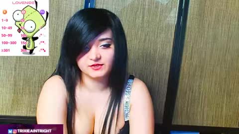 Snapshot of trixiedoescamcam chatting on September 2025 06:02:01 PM trixiedoescamcam online show from September 2025 06:02:01 PM