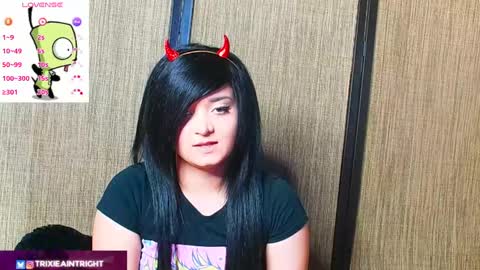 Snapshot of trixiedoescamcam chatting on October 2025 10:08:02 PM trixiedoescamcam online show from October 2025 10:08:02 PM