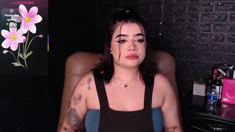 trixxiee_ online show from February 2025 06:42:02 PM