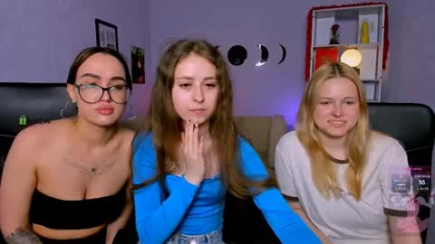 Trixy online show from May 2026 12:44:02 PM