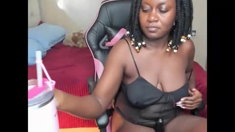 Snapshot of trizzytariaa chatting on October 2025 12:45:01 PM Taria online show from October 2025 12:45:01 PM