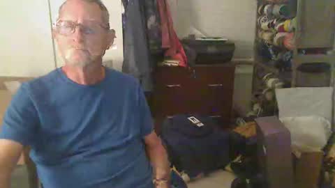 Snapshot of troffer1020 chatting on May 2026 02:07:01 AM Troffer online show from May 2026 02:07:01 AM