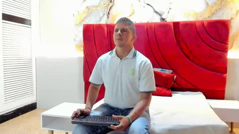 TROY online show from October 2025 09:24:01 PM