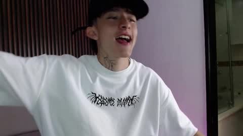 Troy online show from October 2025 07:22:02 PM