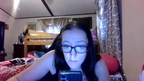 Snapshot of truckerswifetobe chatting on December 2024 07:04:02 PM TruckersWifeToBe online show from December 2024 07:04:02 PM