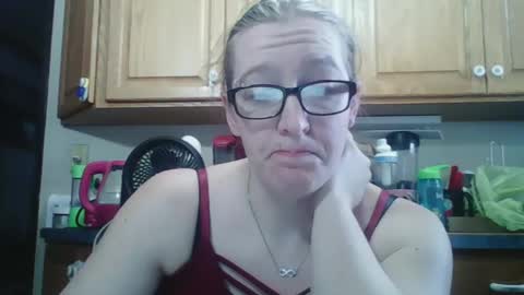 Snapshot of truckerswifetobe chatting on September 2025 07:47:01 PM TruckersWifeToBe online show from September 2025 07:47:01 PM