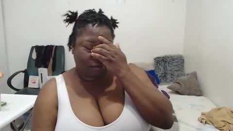 Snapshot of truebella30 chatting on January 2025 04:12:01 AM TrueBella30 online show from January 2025 04:12:01 AM