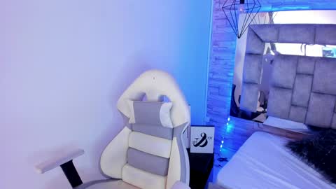 Snapshot of truelove_art chatting on December 2024 03:22:01 PM online show from December 2024 03:22:01 PM