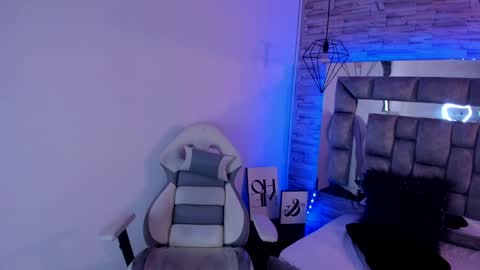 Snapshot of truelove_art chatting on December 2024 11:49:02 AM online show from December 2024 11:49:02 AM