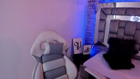 Snapshot of truelove_art chatting on December 2024 02:55:01 PM online show from December 2024 02:55:01 PM