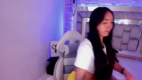 Snapshot of truelove_art chatting on January 2025 12:03:02 PM online show from January 2025 12:03:02 PM
