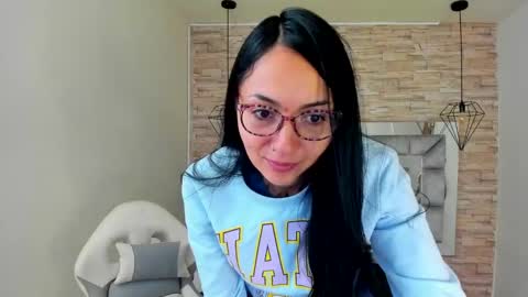 Snapshot of truelove_art chatting on January 2025 12:27:01 PM online show from January 2025 12:27:01 PM