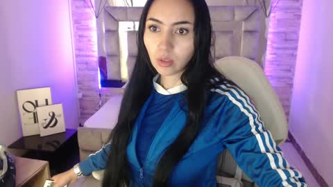 Snapshot of truelove_art chatting on February 2025 11:53:01 AM online show from February 2025 11:53:01 AM
